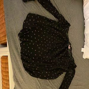 Black mossimo off the shoulder long sleeved shirt with pink flowers